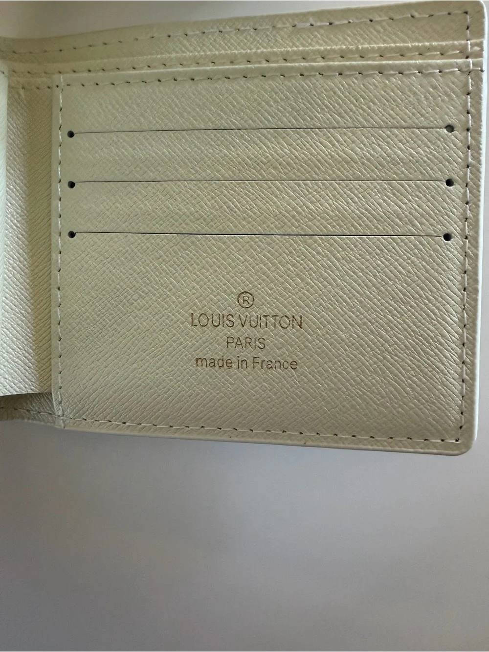 Louis Vuitton Damier Azur Card Holder — White & Light Blue